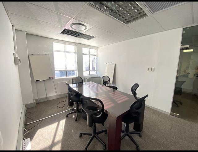 117M² OFFICE TO LET IN STEENBERG
